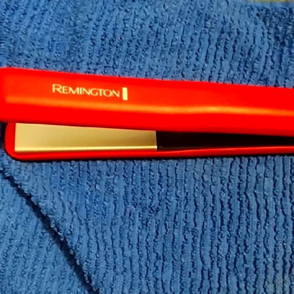 Red Remington Hair Straightener